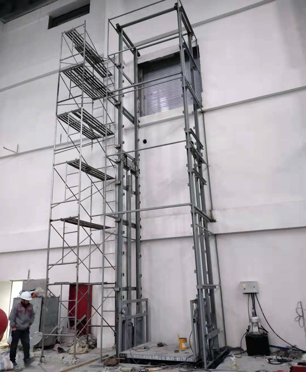 貨梯 (2) 貨梯 (2)